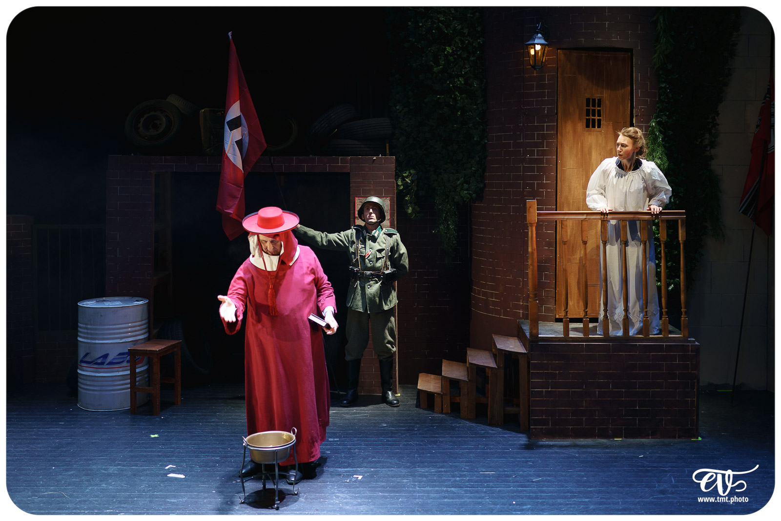 LES VISIONS DE SIMONE MACHARD (CIE LA CLAQUE)